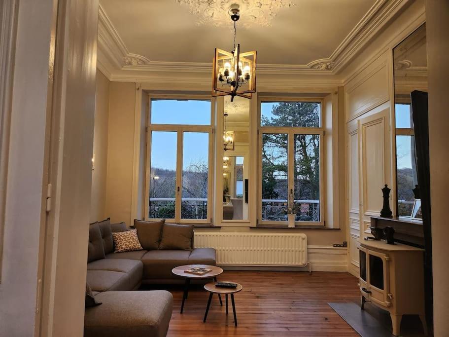 Manoir Aux Roses, 15 Personnes Avec Villa *